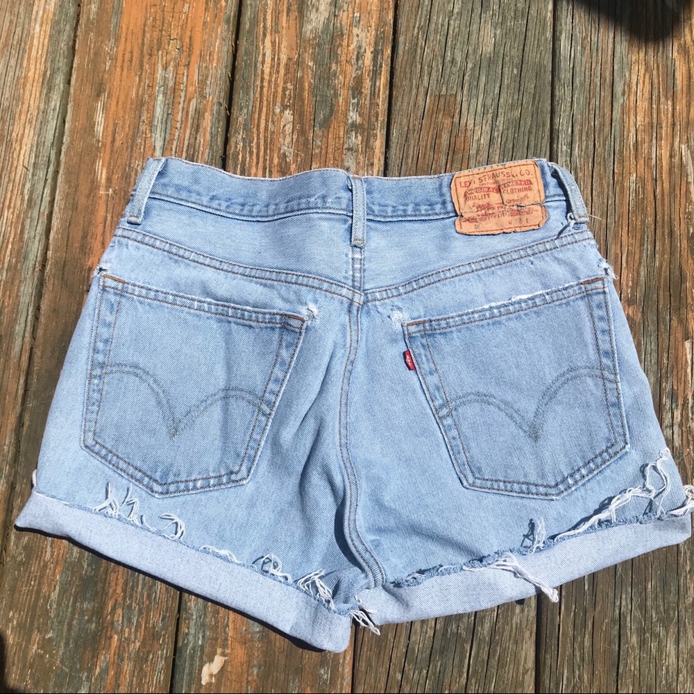 Levi cutoff shorts - Picture 4 of 4